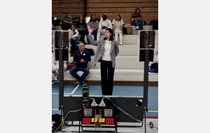 Noémie Reocreux en plein arbitrage - Fête de l'épée - St Foy - 2025