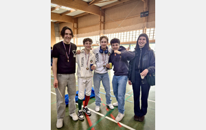 Théolan Vildrac, Antoine Marseille, Louis Charmetant, Mathieu Dufaur (2 équipes M17) et Noémie Reocreux (Arbitre) - Annonay 2025.