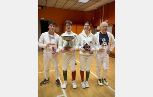 Mathieu Dufaur, Loucian Lancial, Noémie Réocreux et Pascal Ardilly - les vainqueurs du tournoi de Pâques 2025.