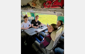 Antoine, Maël Noémie Reocreux, Théolan en route pour les championnats de France M17 à Arras - 2025.