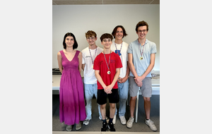L'équipe M17 (vice championne de France N2) : Louis Charmentant, Antoine Marseille , Théolan Vildrac et Maël Bernard. avec leurs capitaine Noémie Réocreux. AG 2025. 