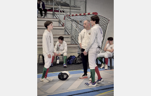 Antoine Marseille, Guillaume Gillet en plein coaching durant la 1/2 finale de Théolan Vildrac - Privas 2025.