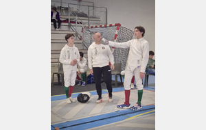 Antoine Marseille, Guillaume Gillet en plein coaching durant la 1/2 finale de Théolan Vildrac - Privas 2025.
