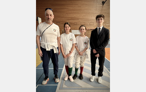 Guillaume GIllet, Océane Sorel et Olivia Michel  en equipe (M11) et Antoine Marseille (Arbitre) - la Fête de l'épée - EOL - 2026