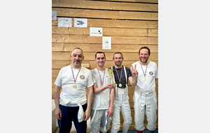 Sebastien, Antoine, Guillaume et Julien-Cedric terminent 1er en sénior à la Fête de l'Epée - EOL - 2026