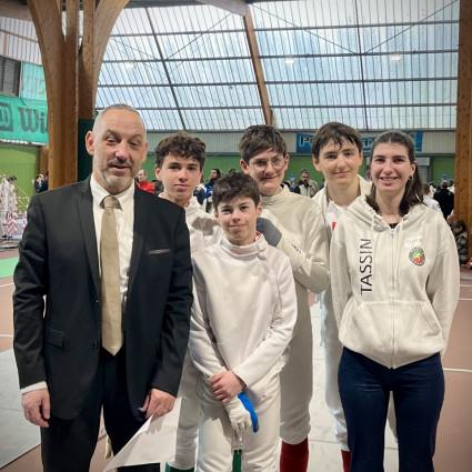 Guillaume Gillet (Arbitre), Timothée Maes, Arthur Chevalerias, Loucian Lancial, Ethan Broggini et Noémie Reocreux (Coach) - Livry - 2025