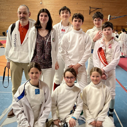 Guillaume Gillet, Noémie Reocreux, les M15 (Ethan, Timothée, Loucian, Arthur) , Océane, Olivia et Danae. - Fête de l'épée EOL - 2025.
