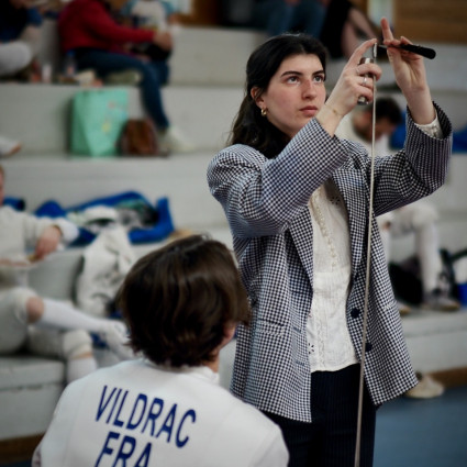 Noémie Reocreux en plein arbitrage - Fête de l'épée - St Foy - 2025